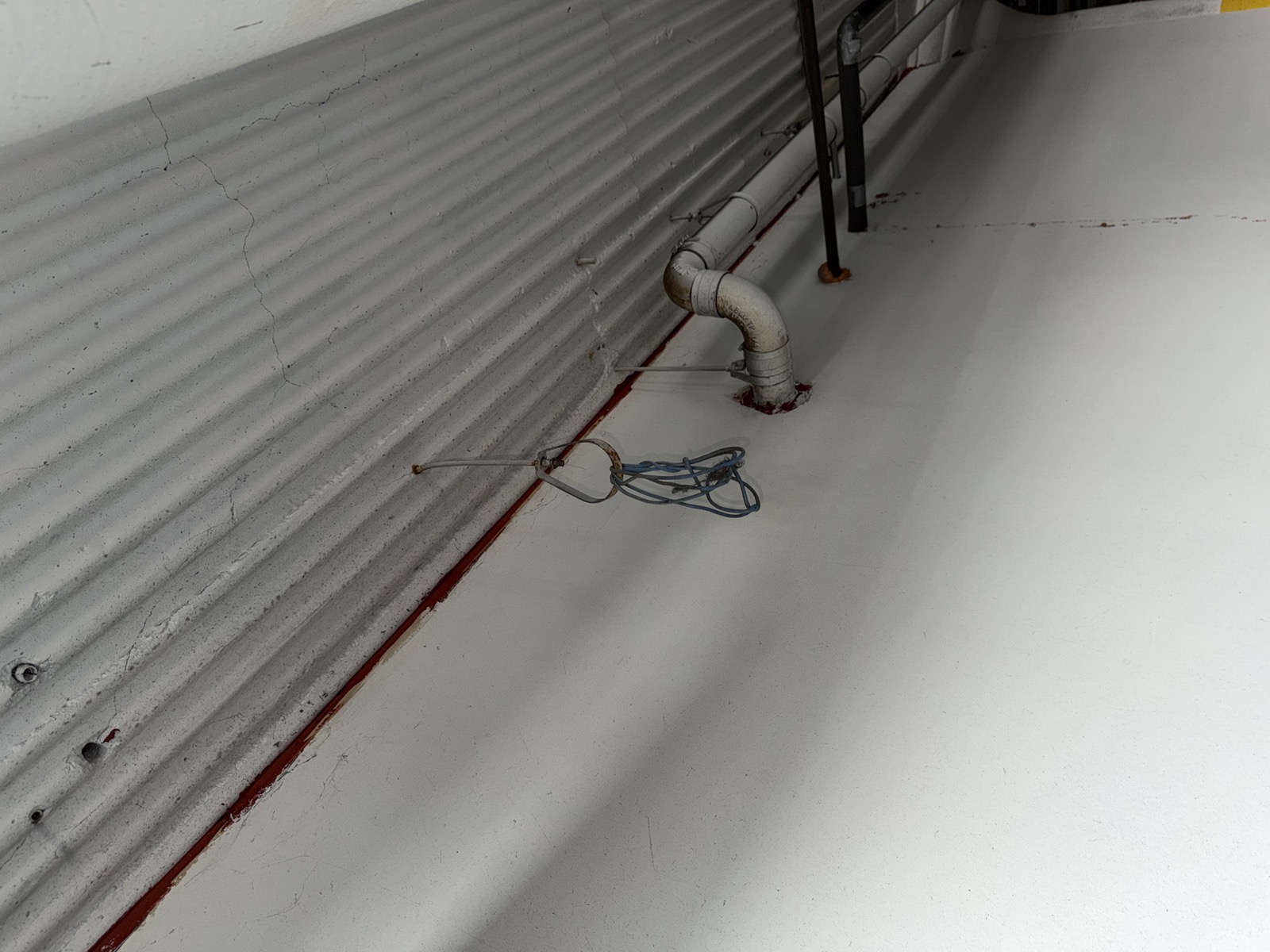 Garage - Wires